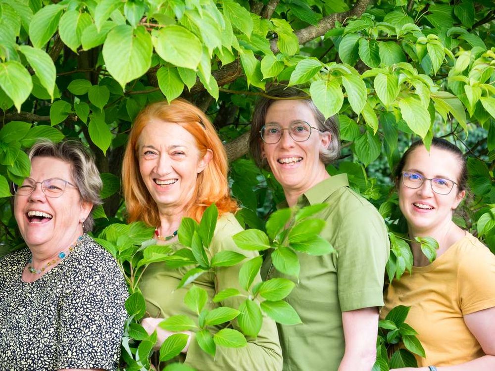 Foto, von links nach rechts: Martina Bauer, Henrike Paede, Michaela Keil, Anna Steidle. Nicht im Bild: Hans Stahl. 