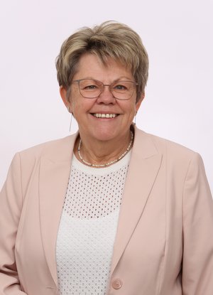 Portraitfoto Martina Bauer